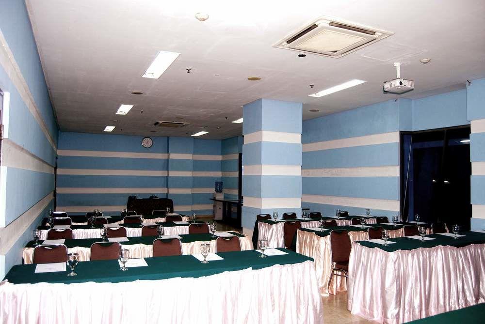 ג'קרטה Super Oyo Townhouse 1 Hotel Salemba מראה חיצוני תמונה
