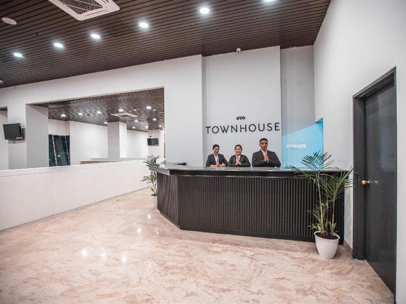 ג'קרטה Super Oyo Townhouse 1 Hotel Salemba מראה חיצוני תמונה