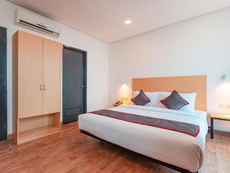 ג'קרטה Super Oyo Townhouse 1 Hotel Salemba מראה חיצוני תמונה