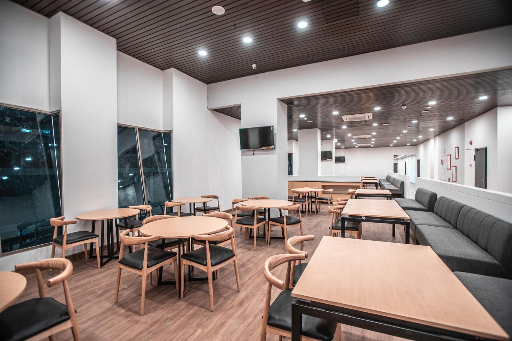 ג'קרטה Super Oyo Townhouse 1 Hotel Salemba מראה חיצוני תמונה