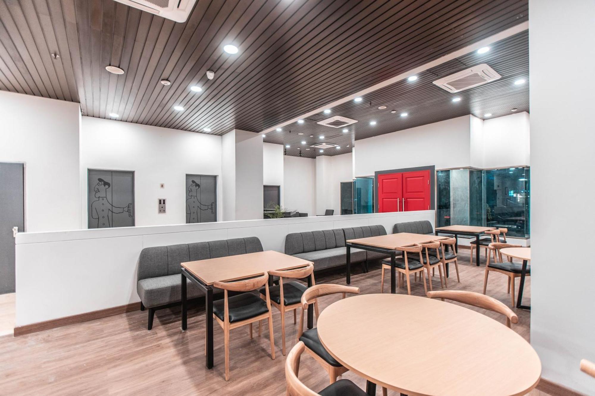 ג'קרטה Super Oyo Townhouse 1 Hotel Salemba מראה חיצוני תמונה