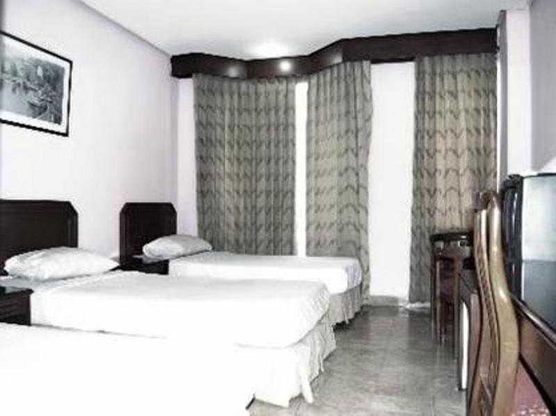 ג'קרטה Super Oyo Townhouse 1 Hotel Salemba מראה חיצוני תמונה