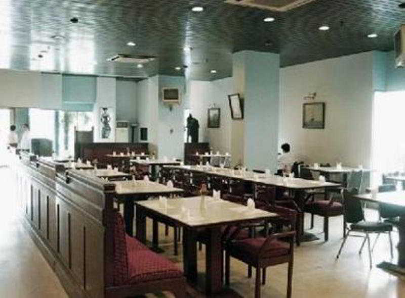 ג'קרטה Super Oyo Townhouse 1 Hotel Salemba מראה חיצוני תמונה